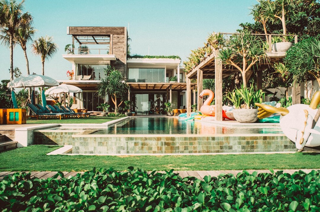 luxury villa garden